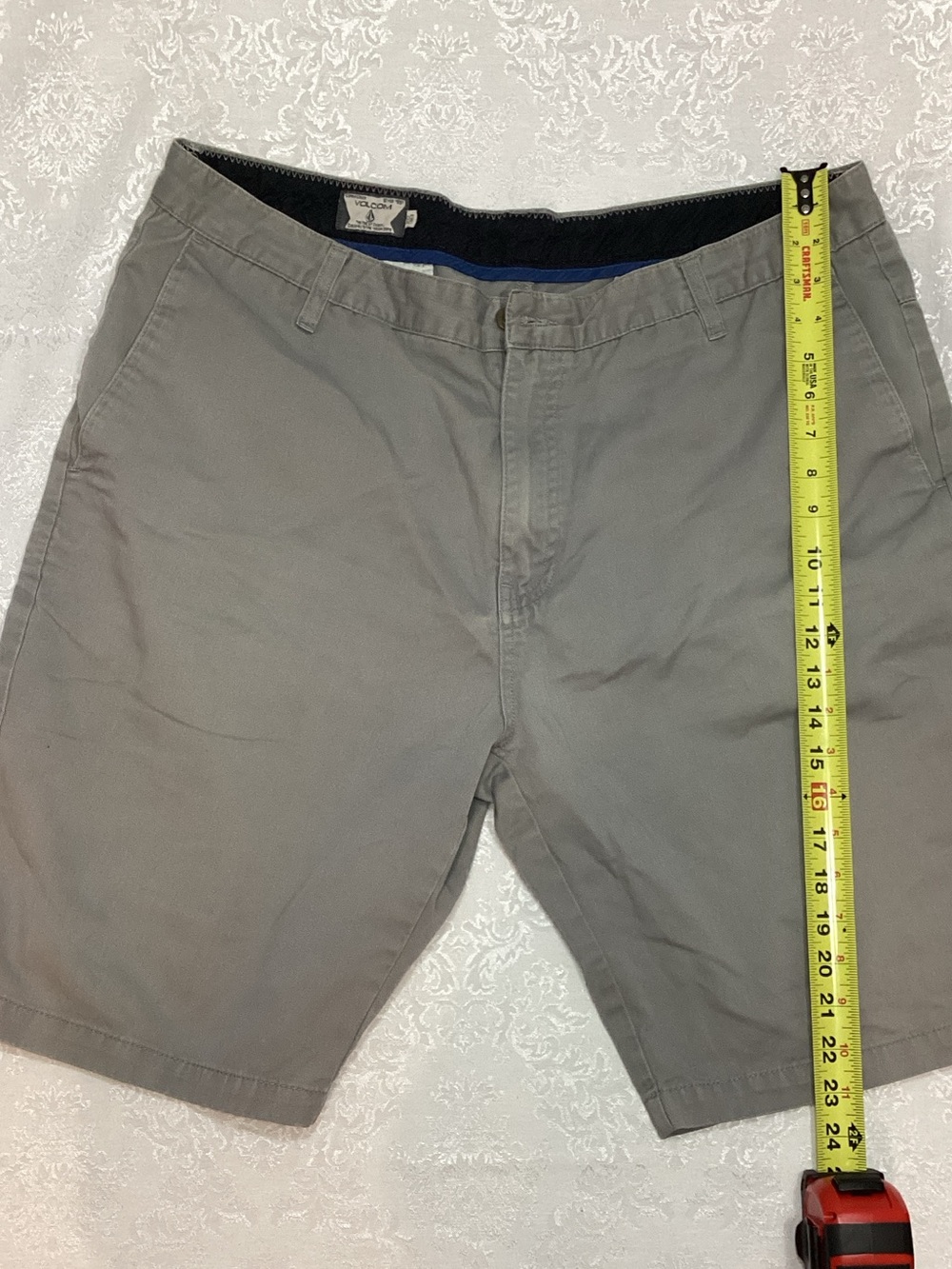 Volcom Men's Gray Flat Front Chino Shorts